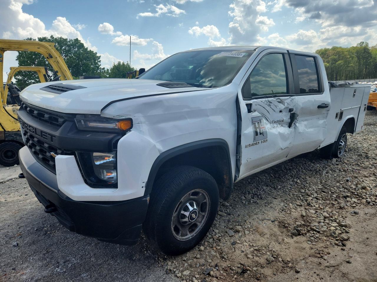 Salvage Chevrolet Silverado Image