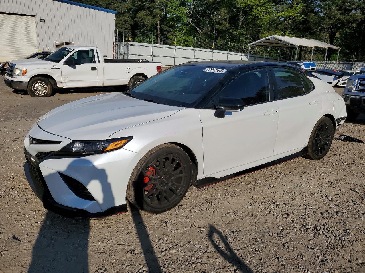 Salvage Toyota Camry Image