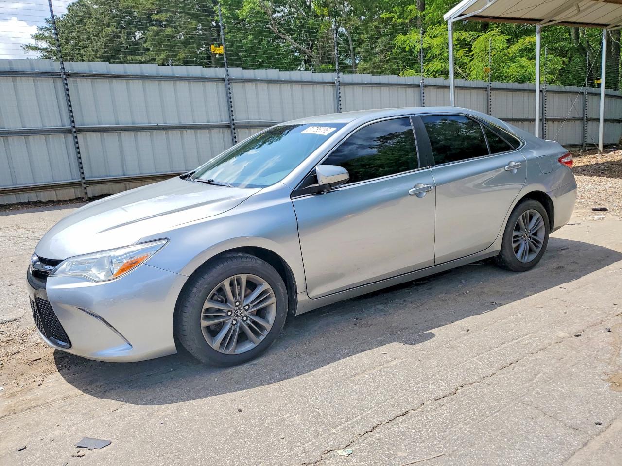 Salvage Toyota Camry Image