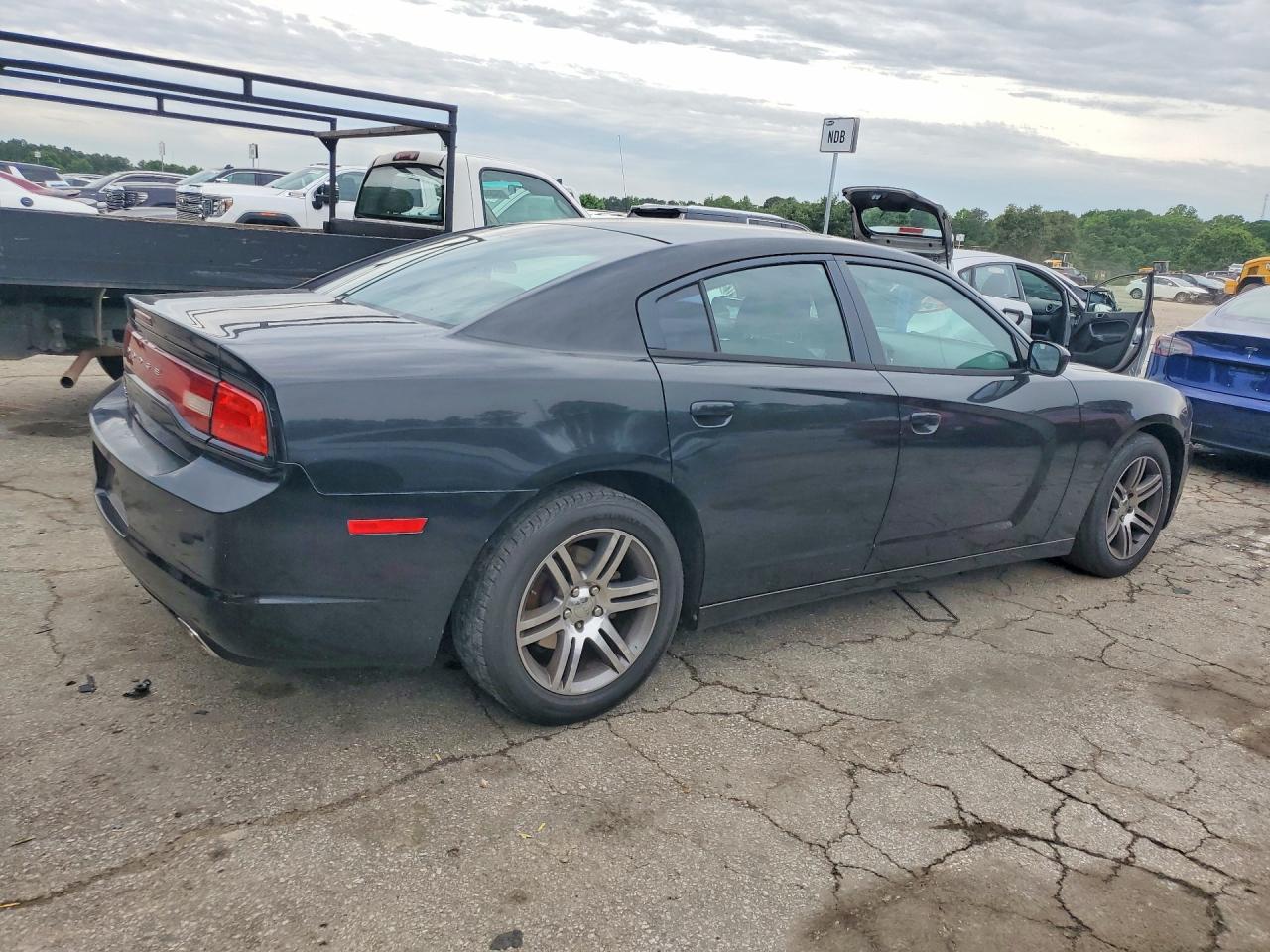 Dodge Charger Se