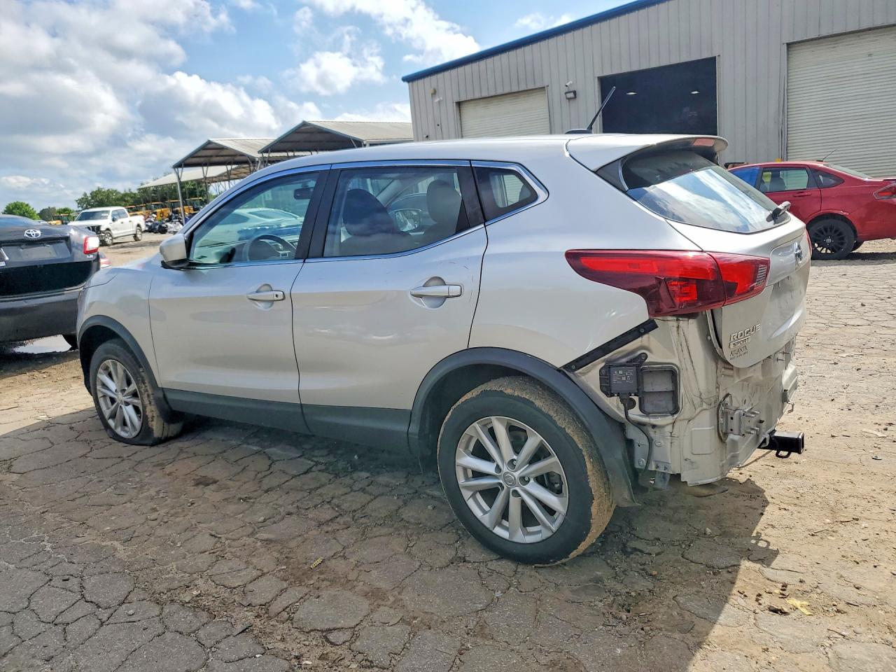 Nissan Rogue S