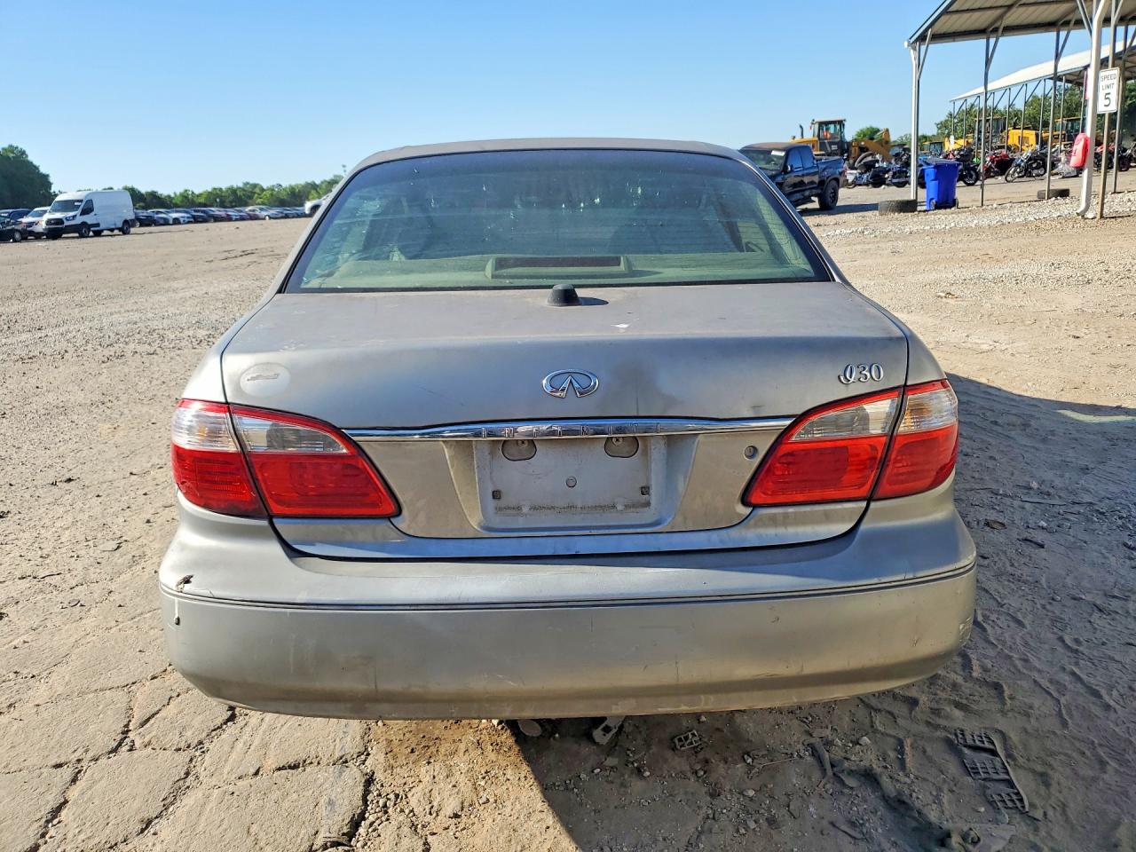 INFINITI I30 Base