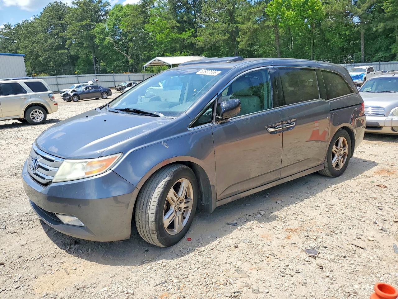 Salvage Honda Odyssey Image