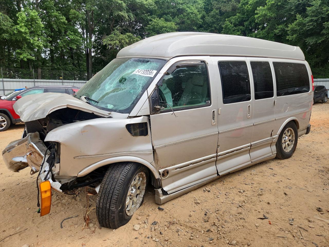 Salvage GMC Savana Image