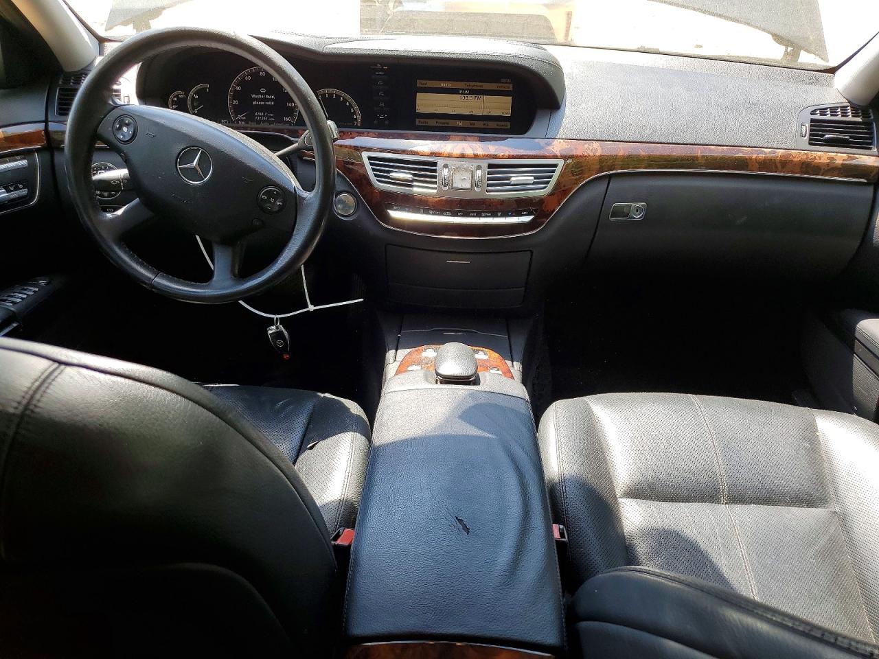 Mercedes-Benz S-Class 550