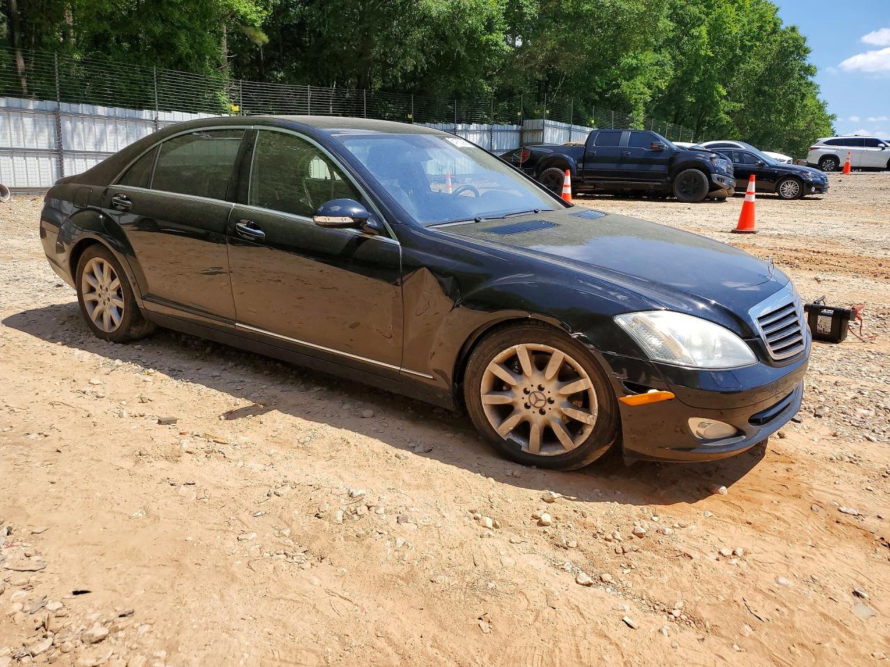 Mercedes-Benz S-Class 550