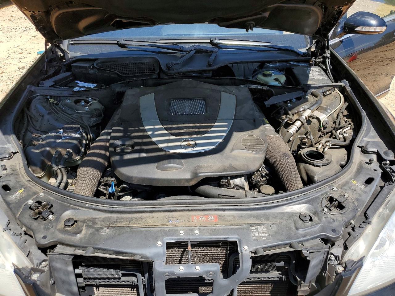 Mercedes-Benz S-Class 550