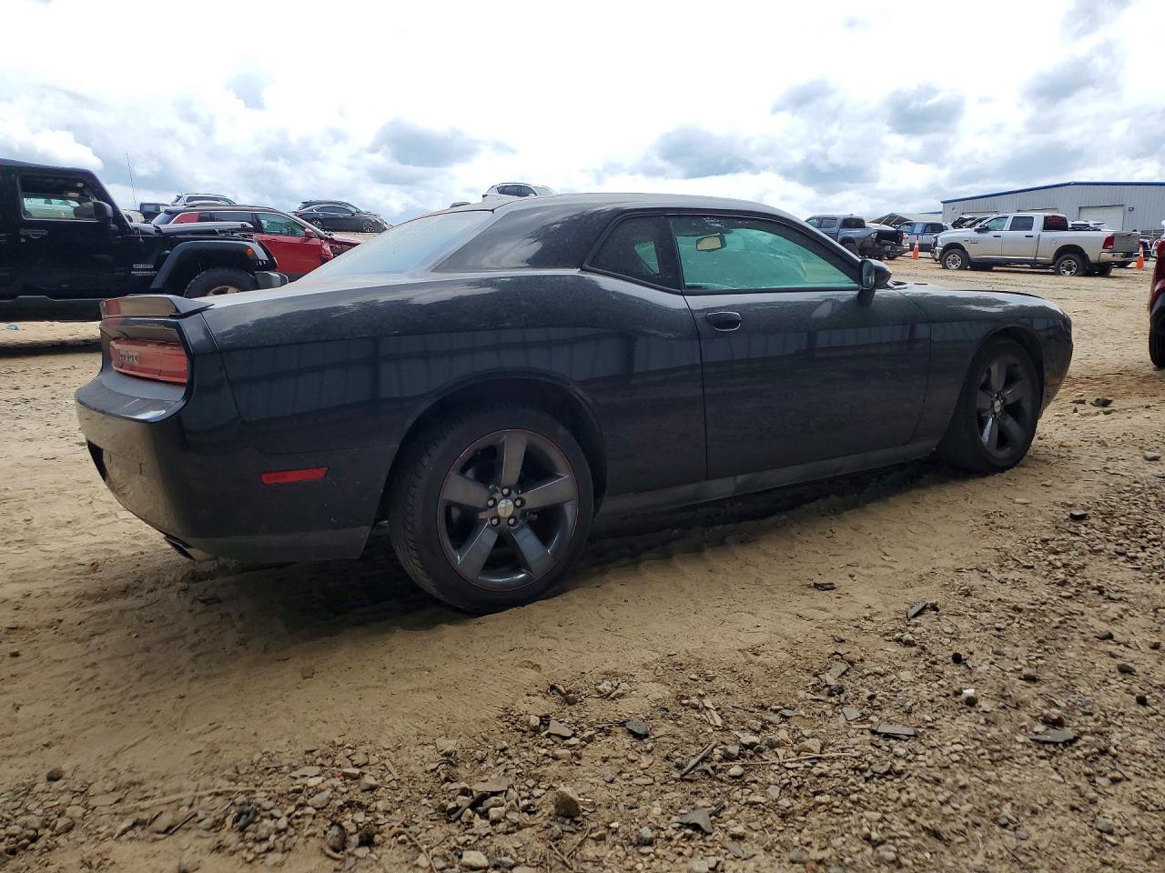 Dodge Challenger Sxt
