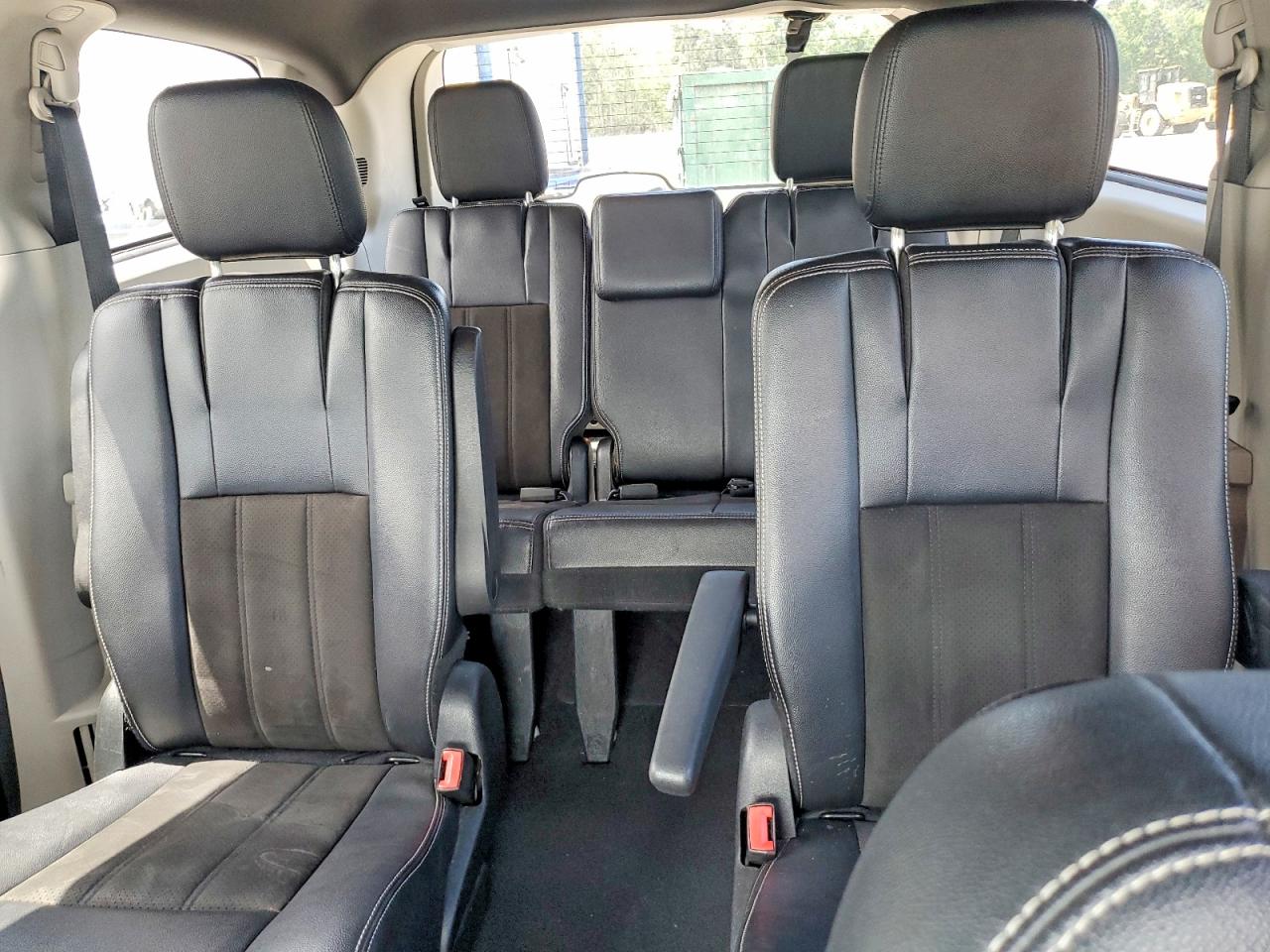 Dodge Caravan Sxt
