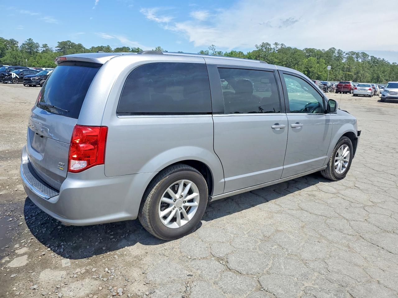 Dodge Caravan Sxt