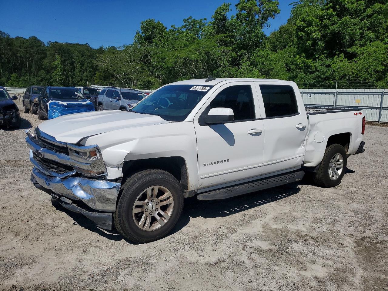 Salvage Chevrolet Silverado Image