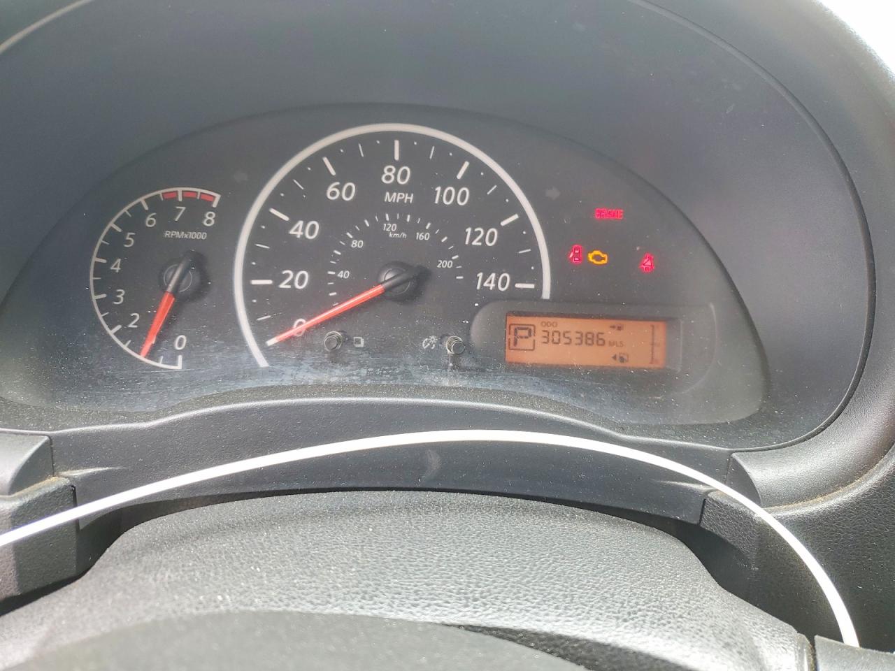 Nissan Versa 1.6 S Plus