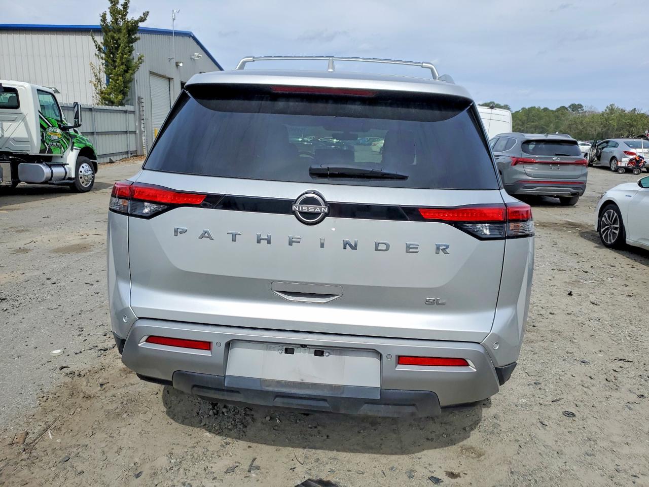 Nissan Pathfinder Sl