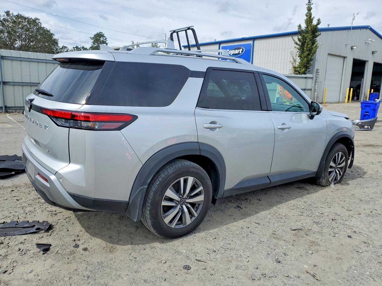 Nissan Pathfinder Sl