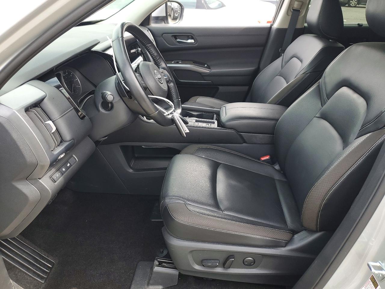 Nissan Pathfinder Sl