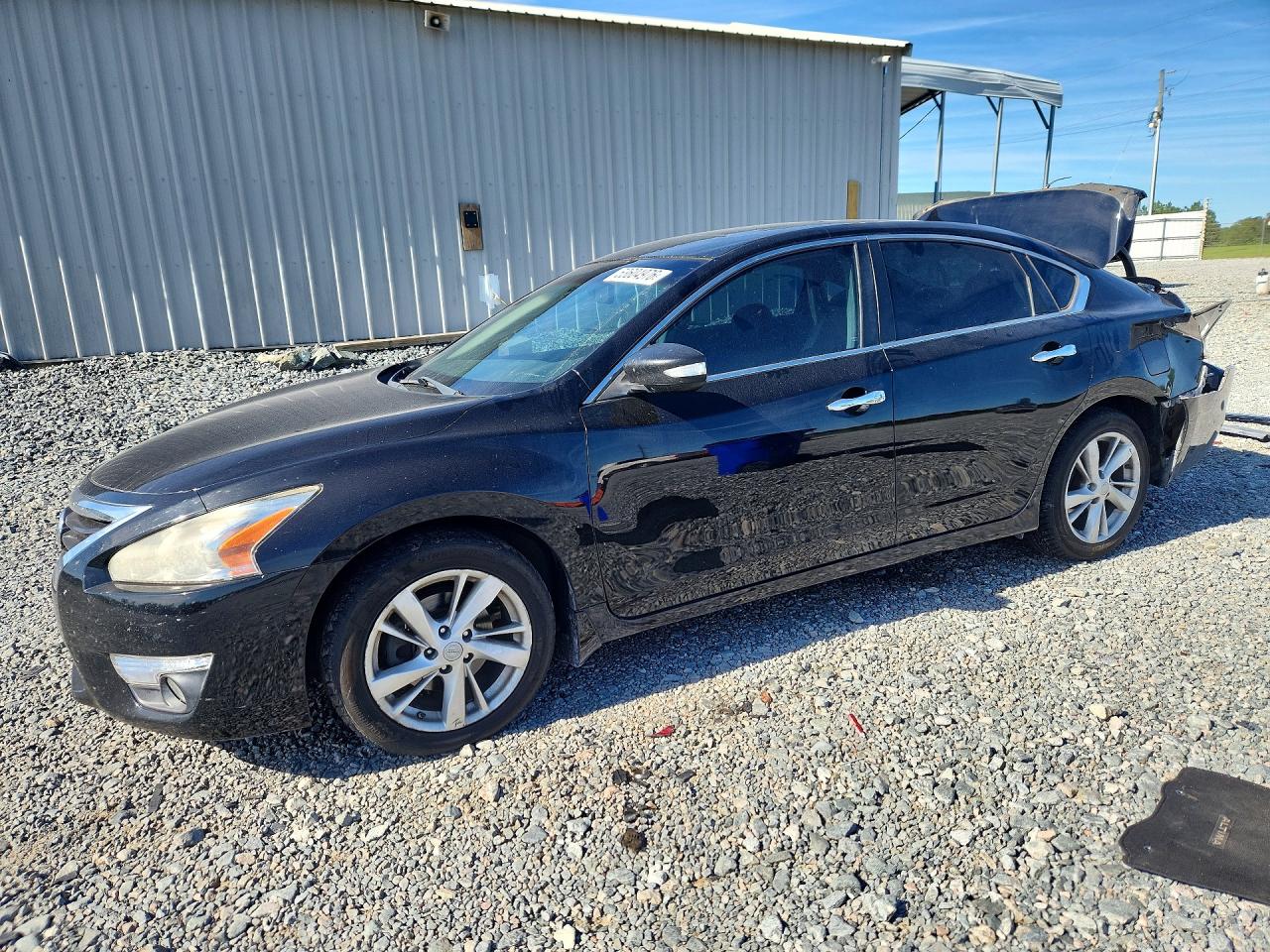 Salvage Nissan Altima Image