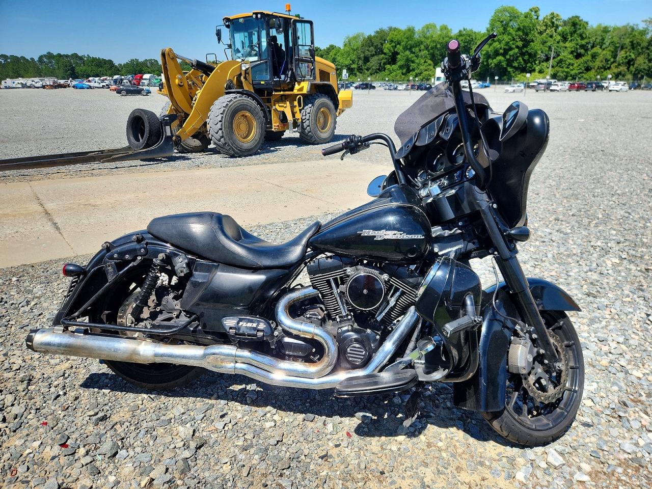 Salvage Harley-Davidson Fl Image