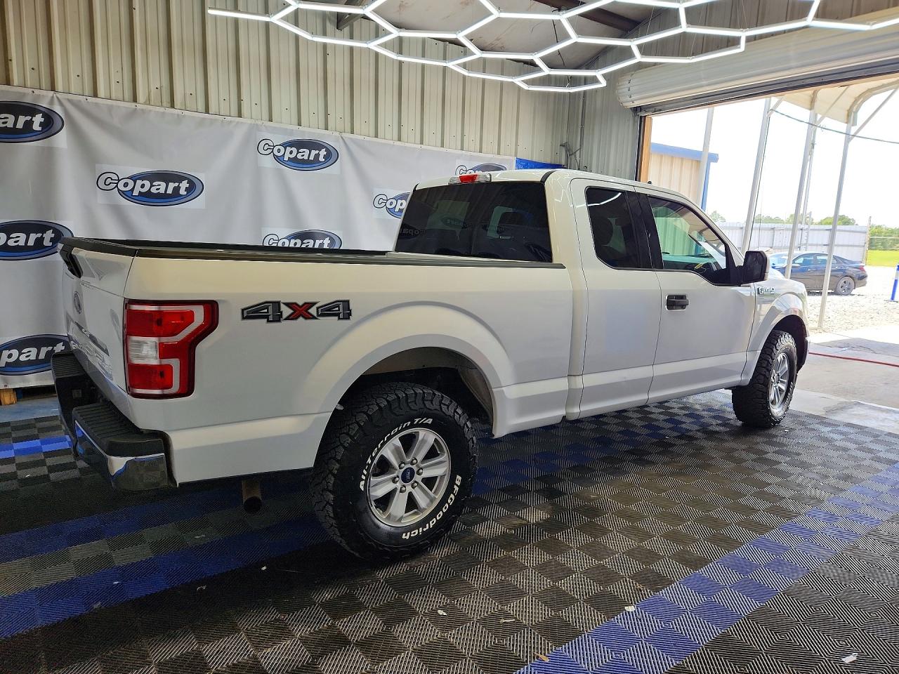 Ford F-150 Super Cab