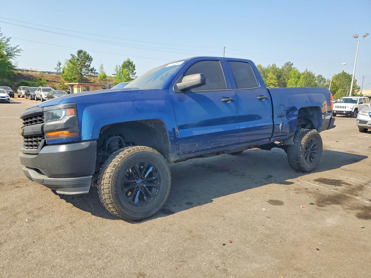 Salvage Chevrolet Silverado Image