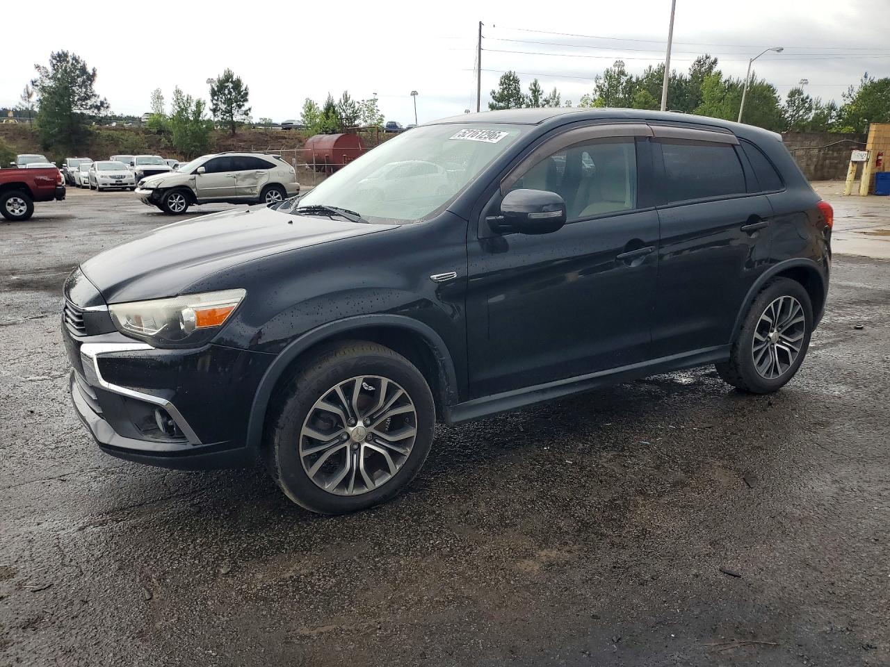 Salvage Mitsubishi Outlander Image