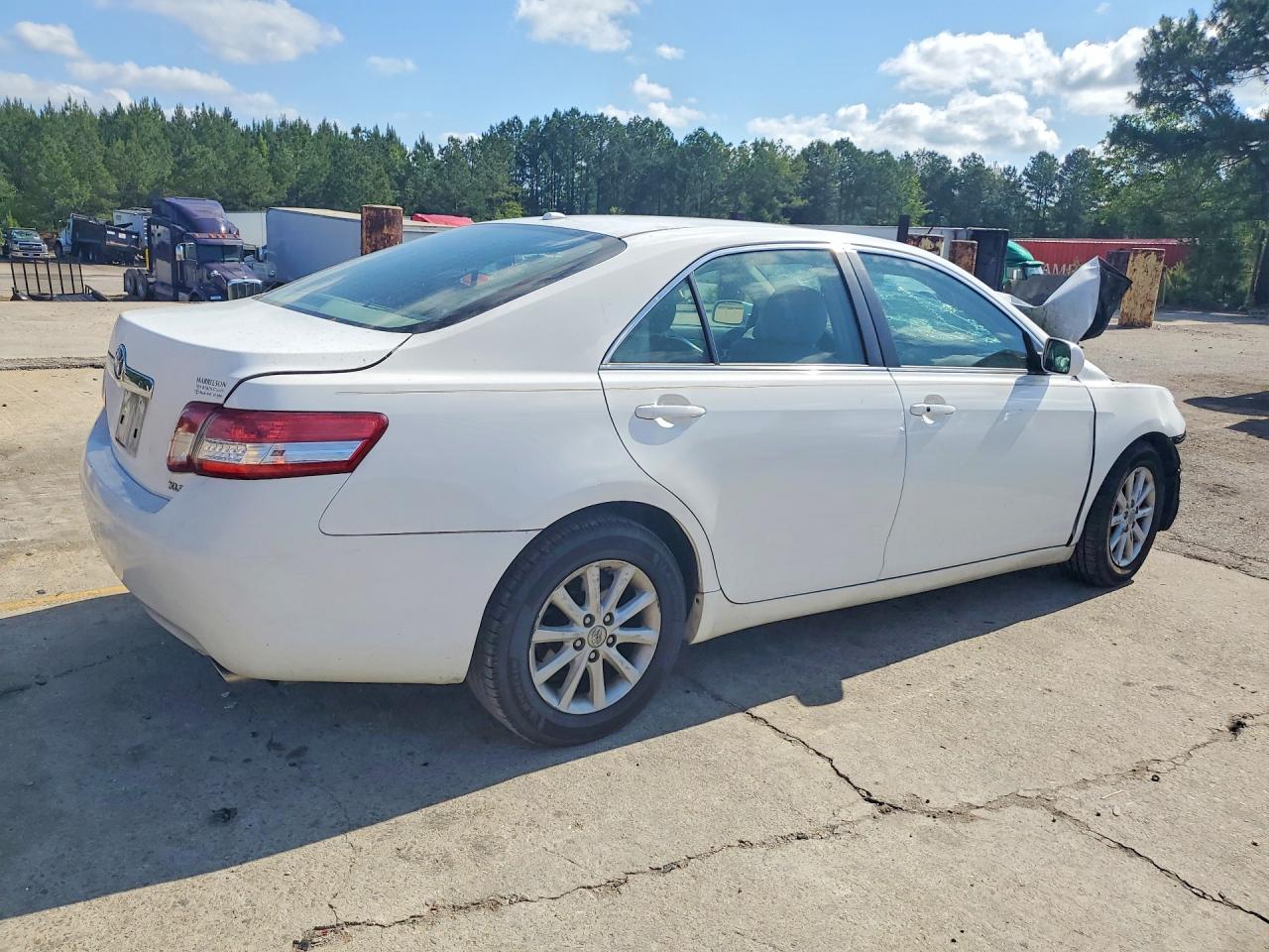 Toyota Camry Xle