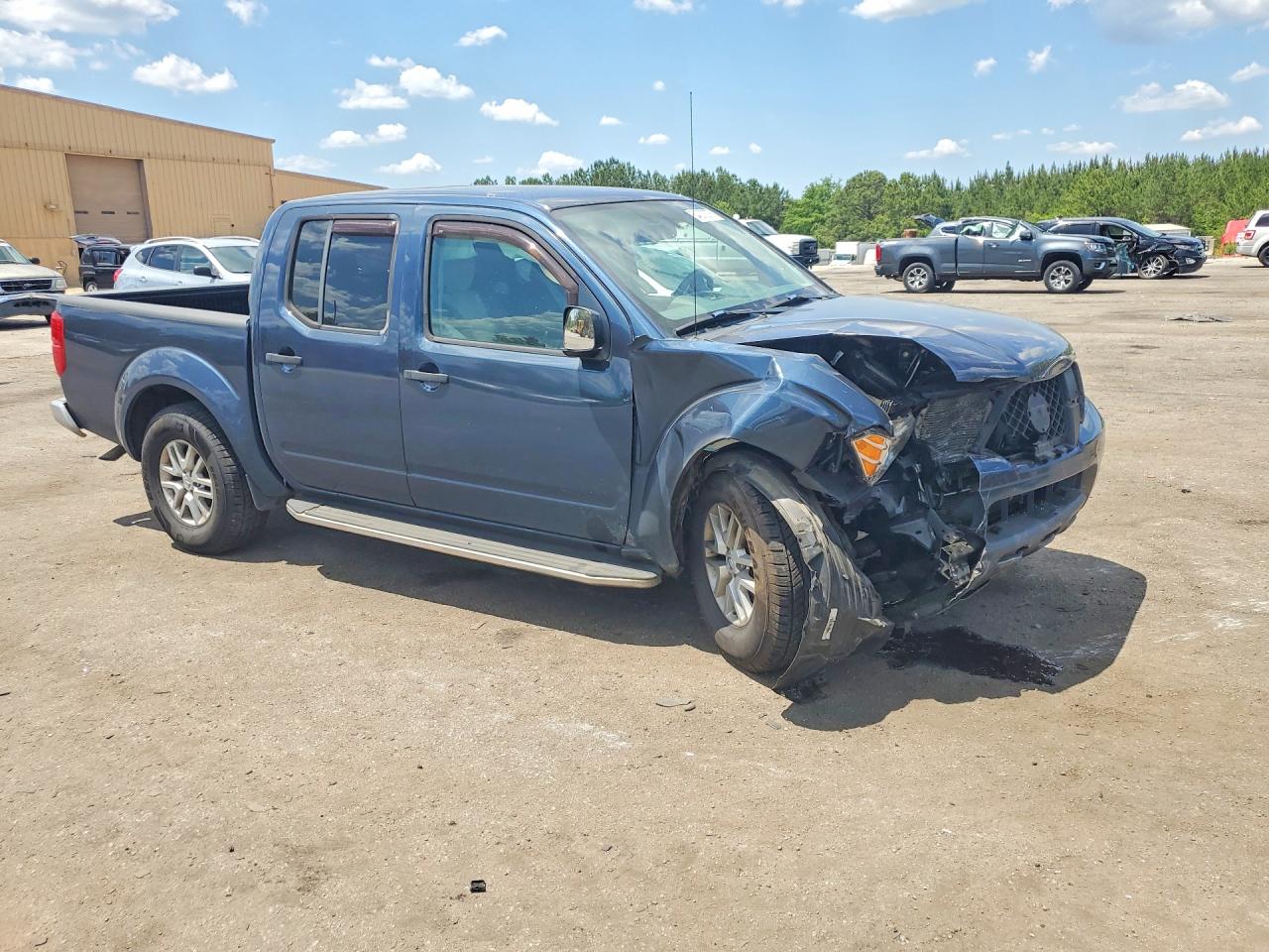 Nissan Frontier Sv