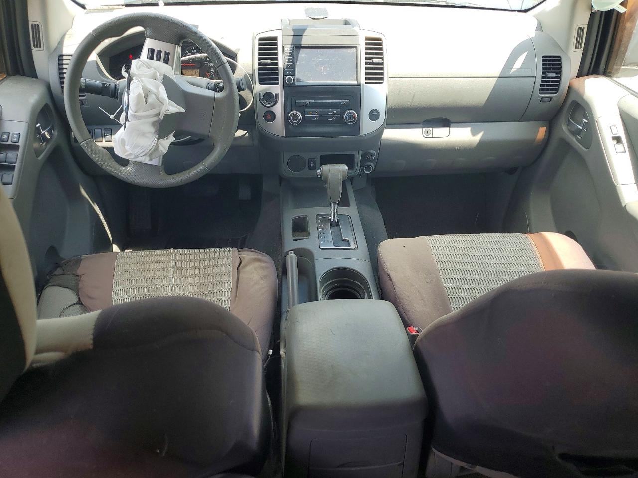 Nissan Frontier Sv
