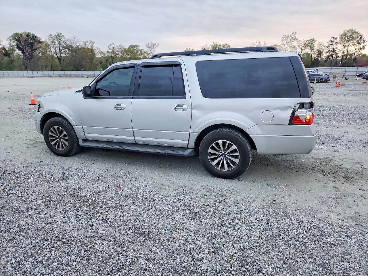 Ford Expedition El Xlt