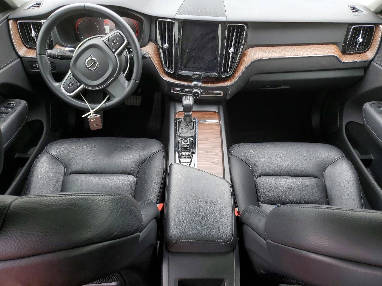 Volvo XC60 T5 Momentum