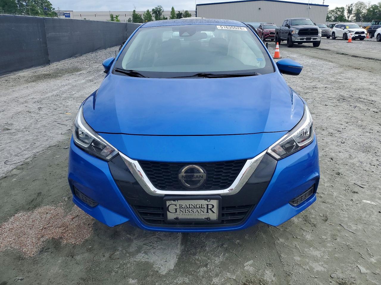 Nissan Versa Sv