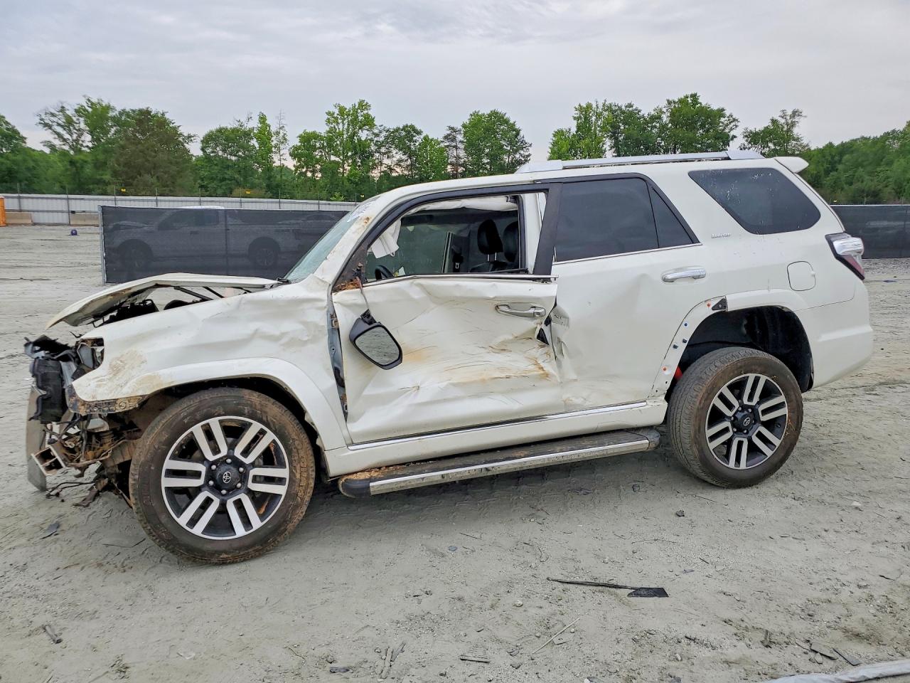 Salvage Toyota 4Runner Image