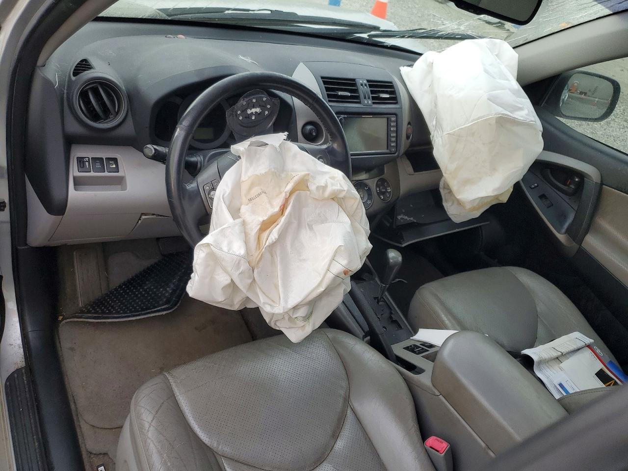 Toyota RAV4 Limited