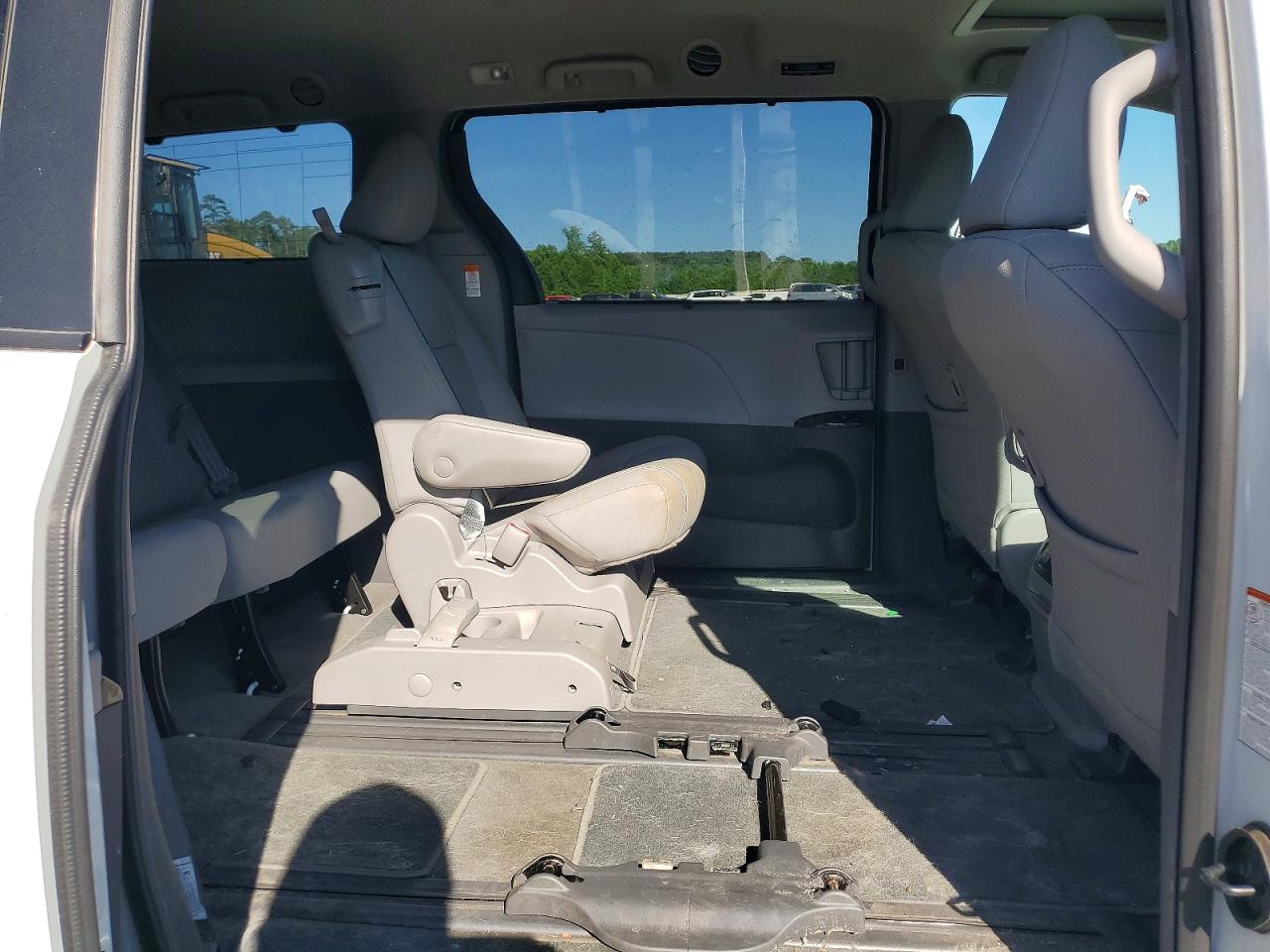 Toyota Sienna Xle 7-passenger