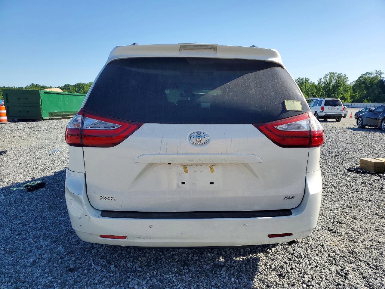 Toyota Sienna Xle 7-passenger