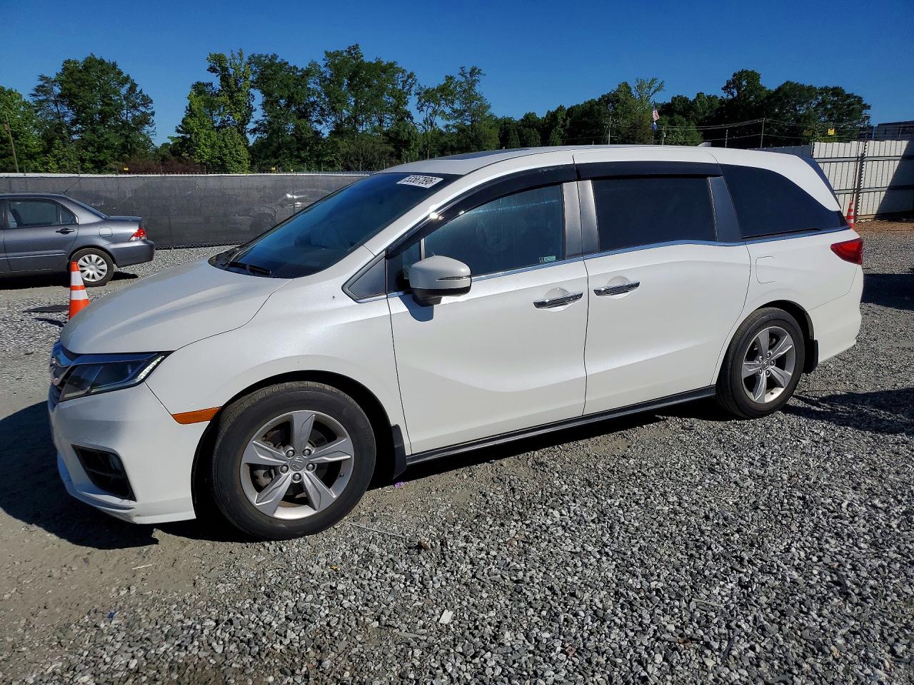 Salvage Honda Odyssey Image