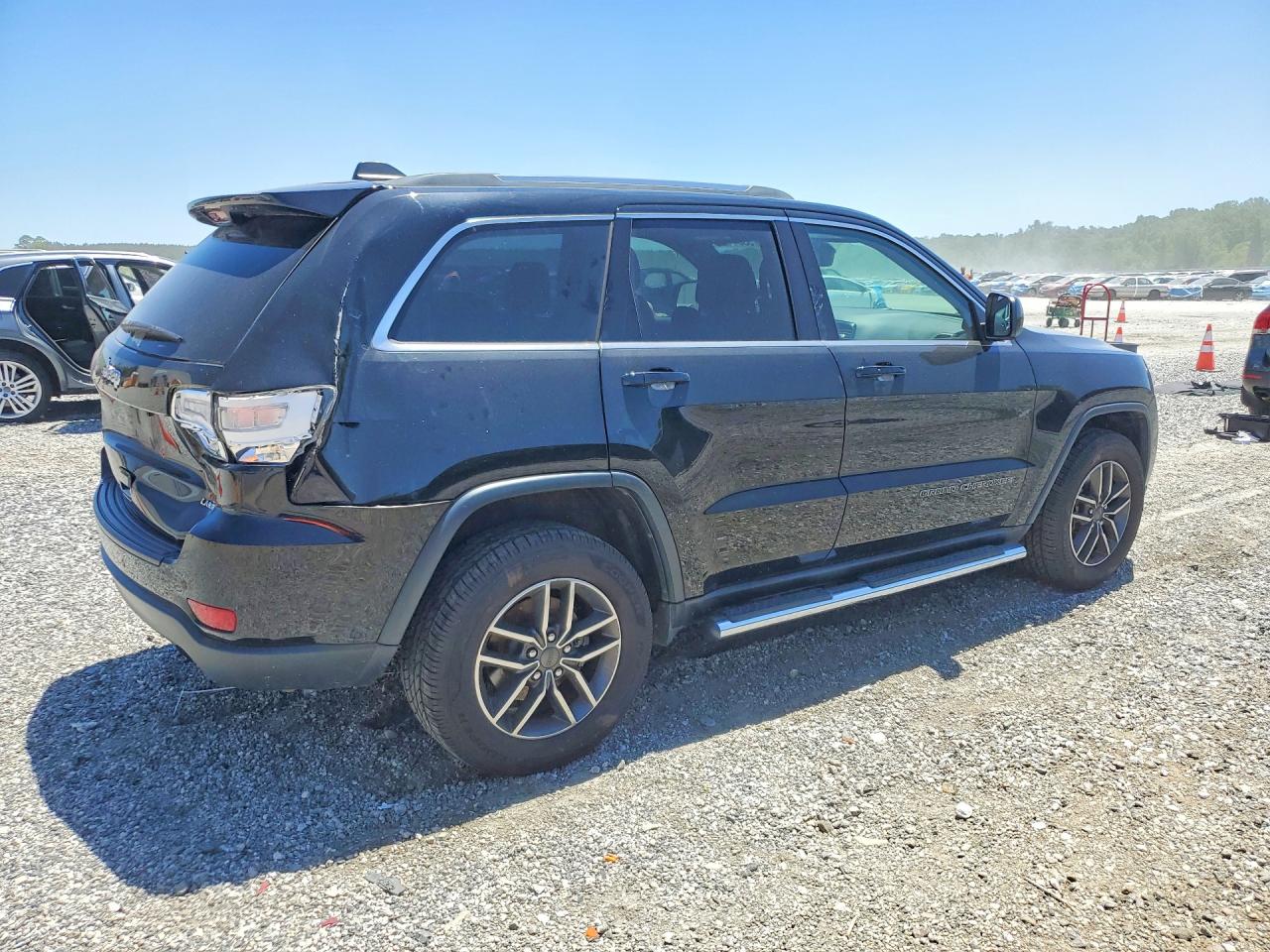 Jeep Grand Cherokee Laredo