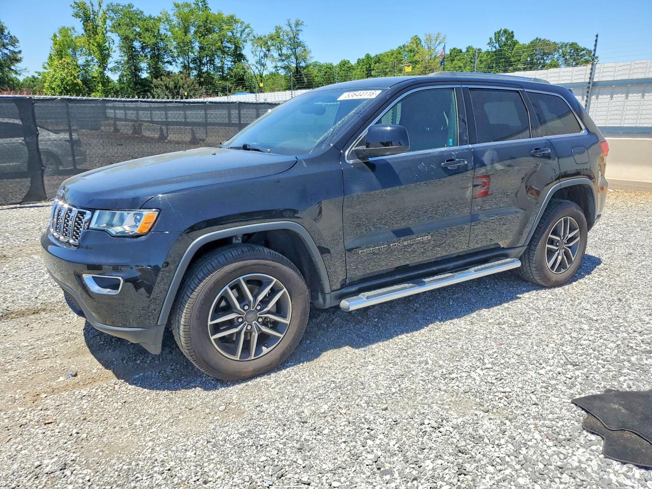 Salvage Jeep Grand Cherokee Image