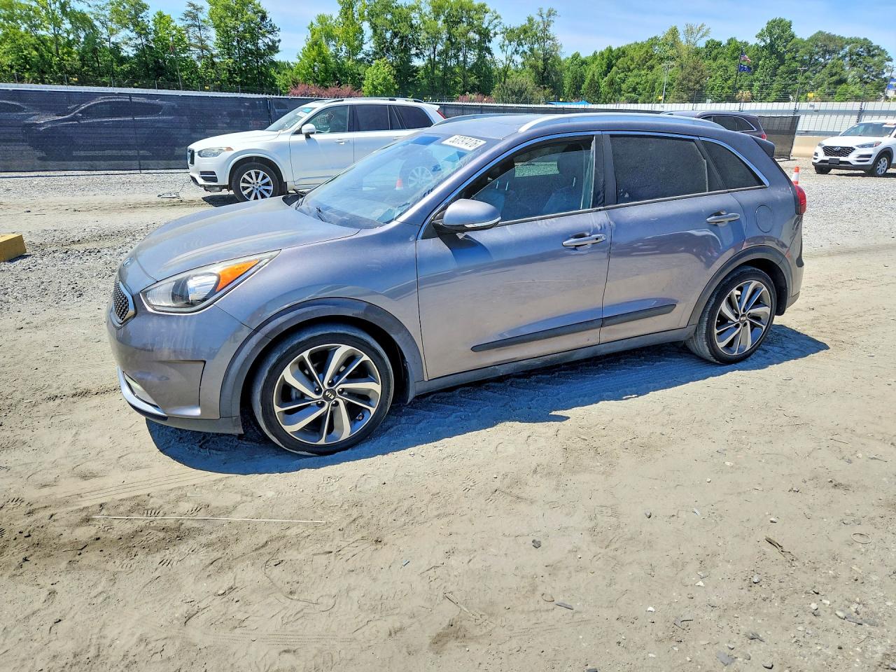Salvage Kia Niro Image