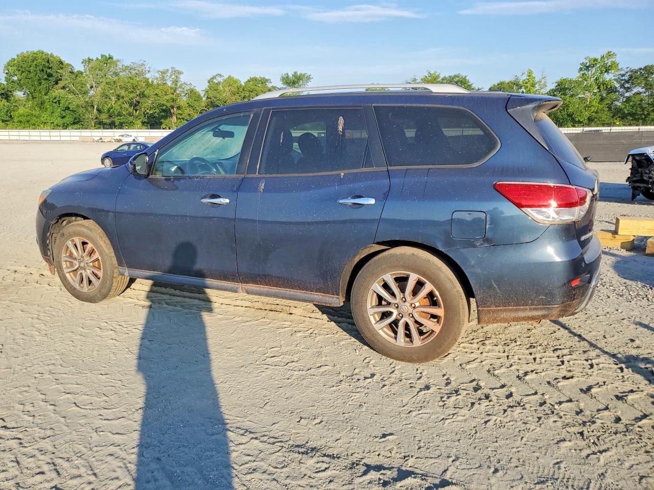 Nissan Pathfinder S