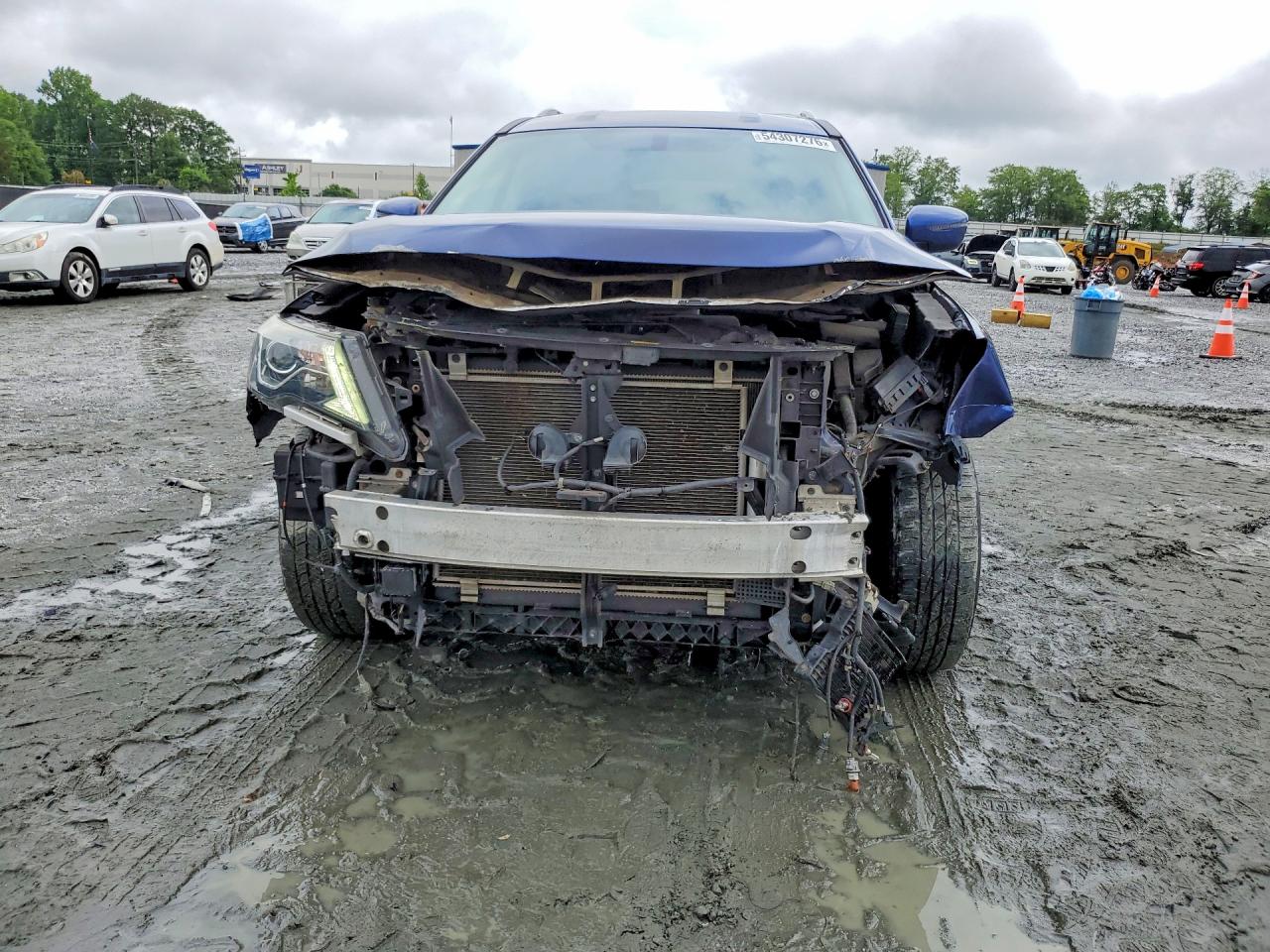 Nissan Pathfinder Sv