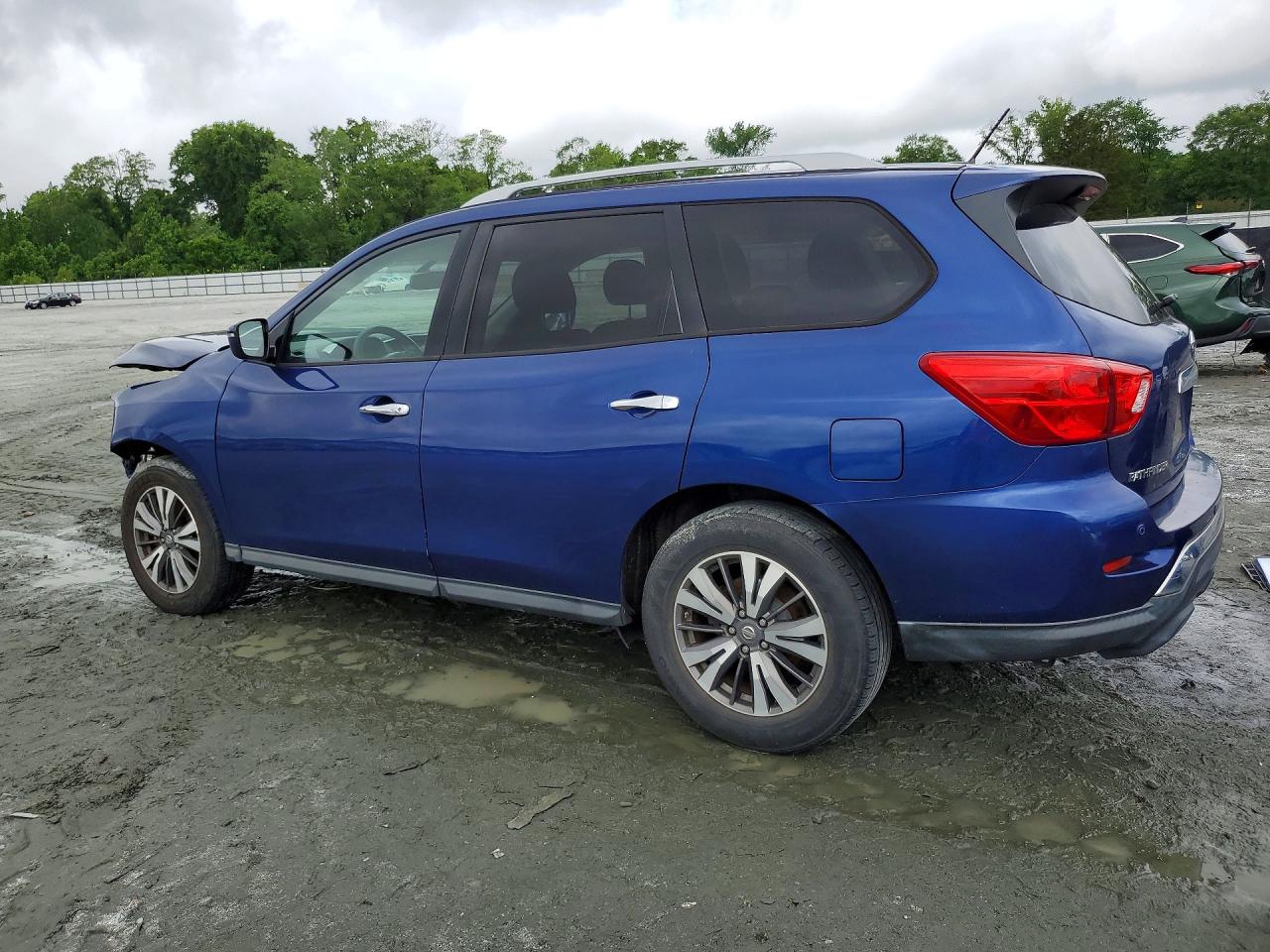 Nissan Pathfinder Sv