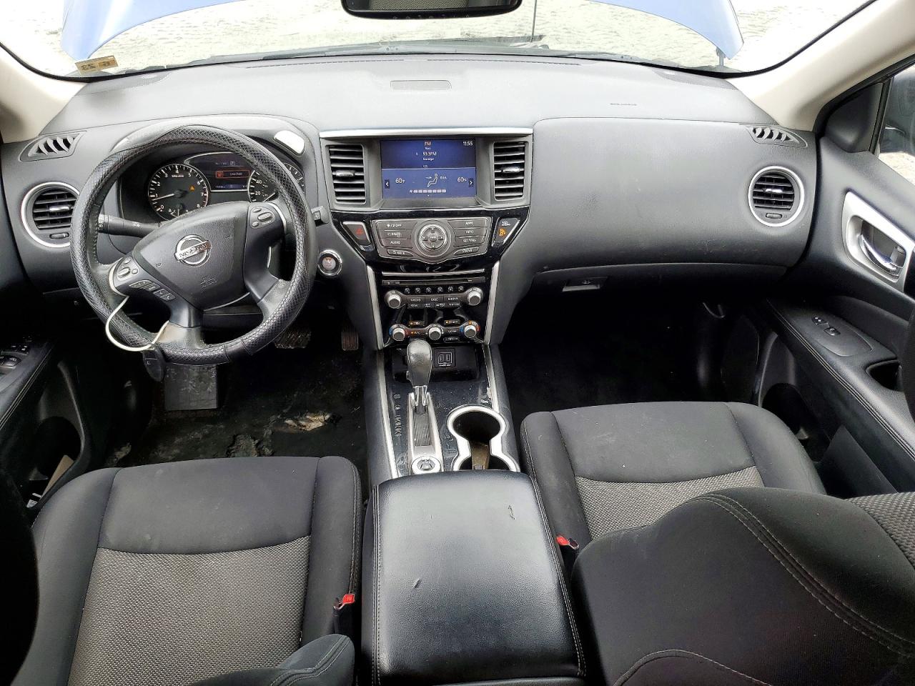 Nissan Pathfinder Sv