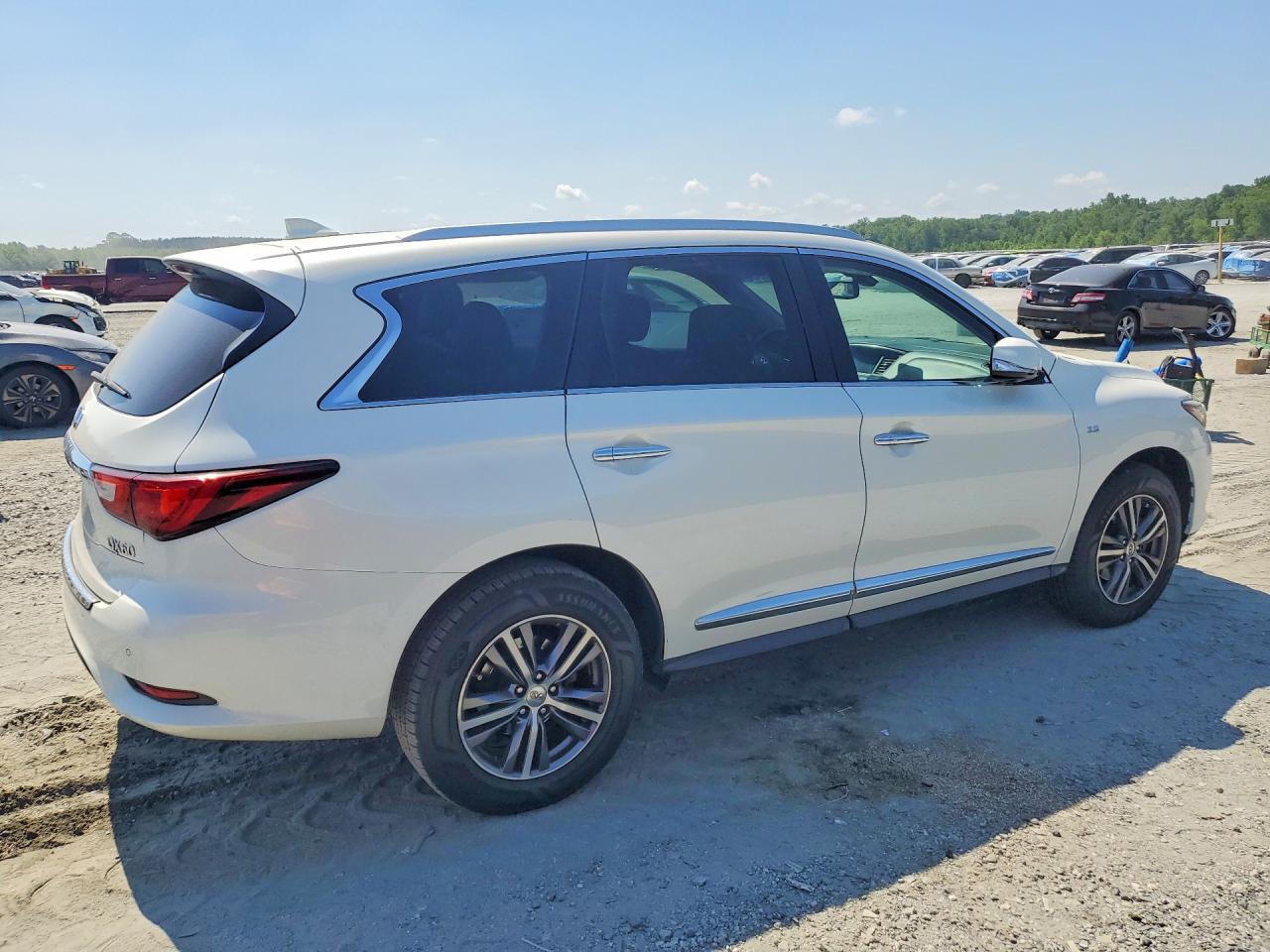 INFINITI Qx Base