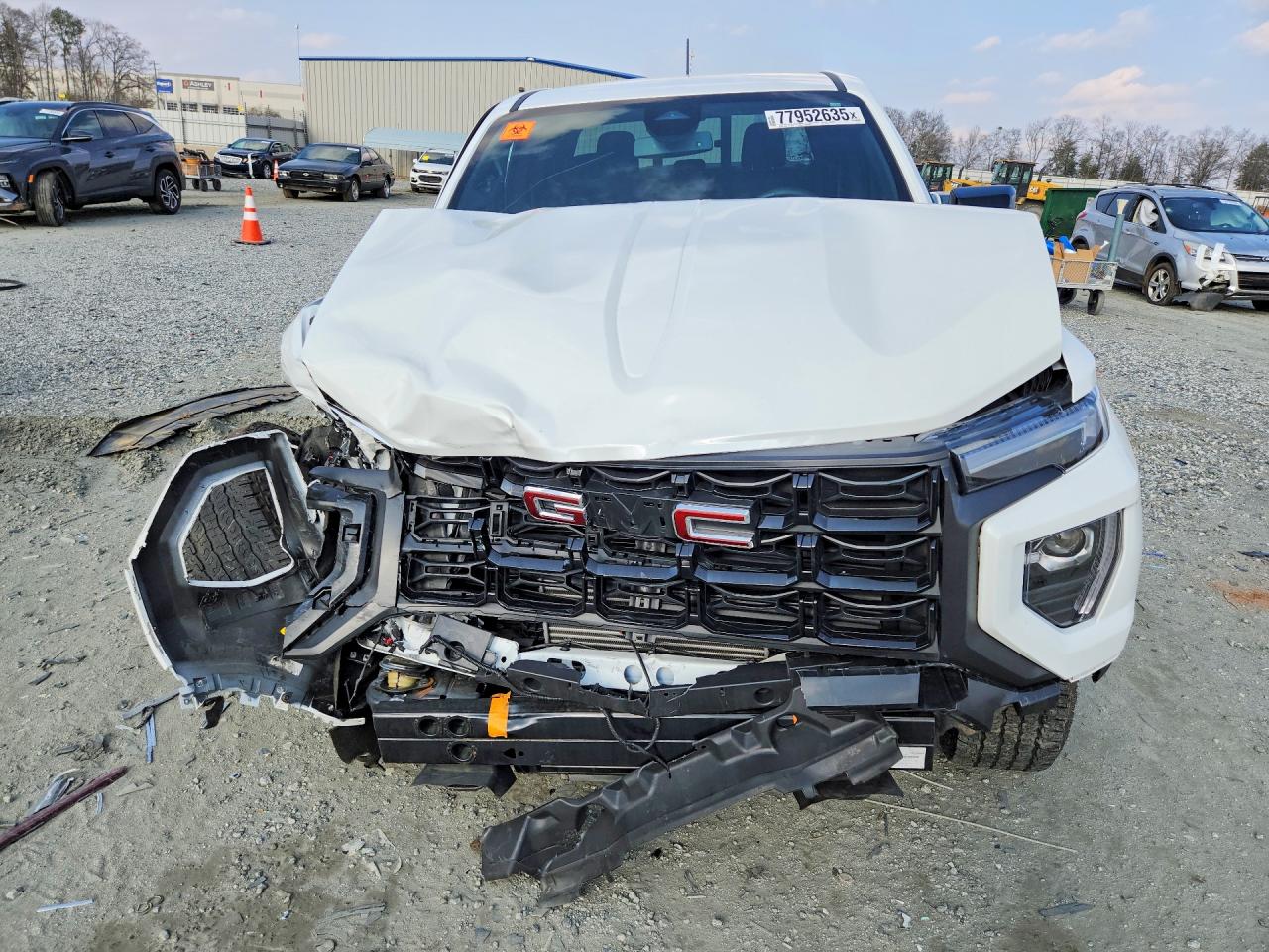 GMC Canyon Elevation