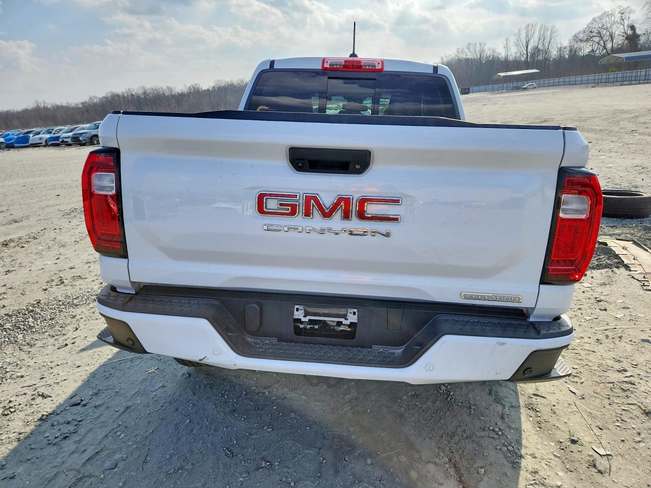 GMC Canyon Elevation