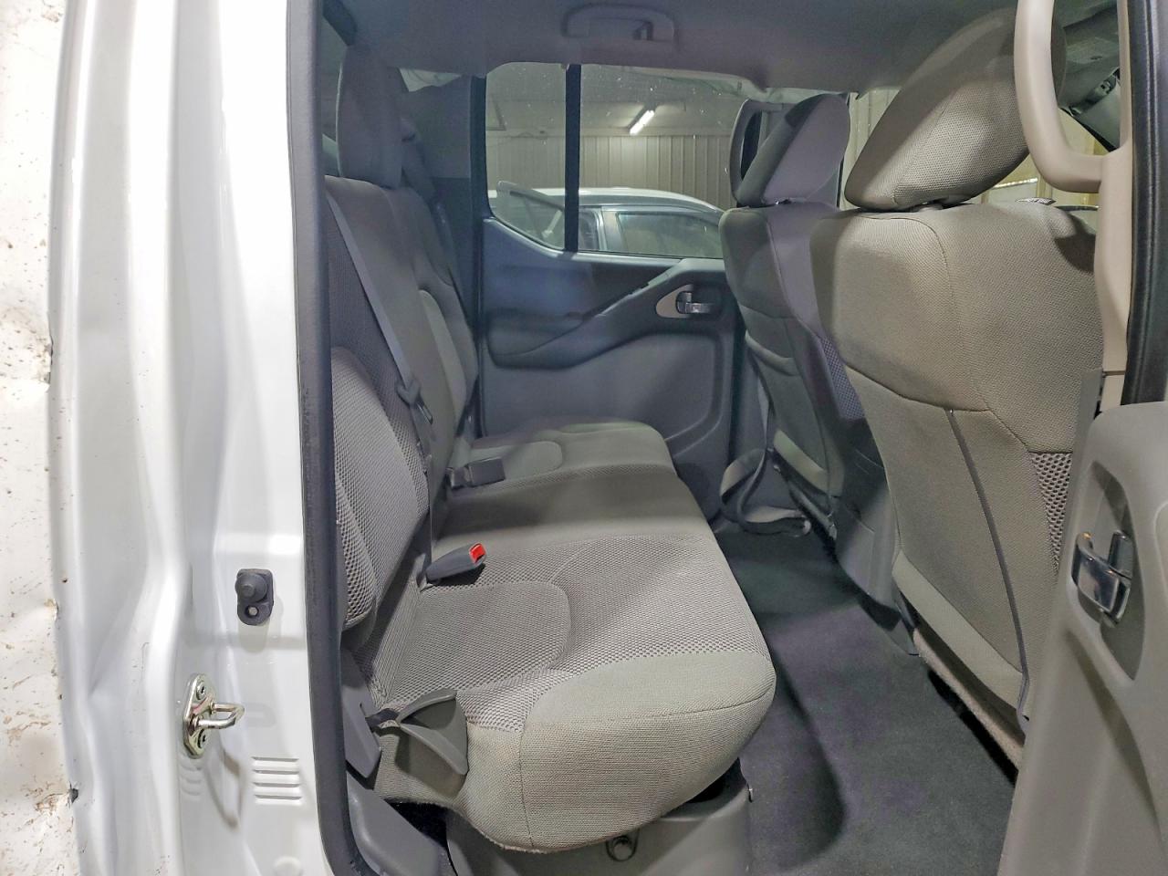 Nissan Frontier Sv