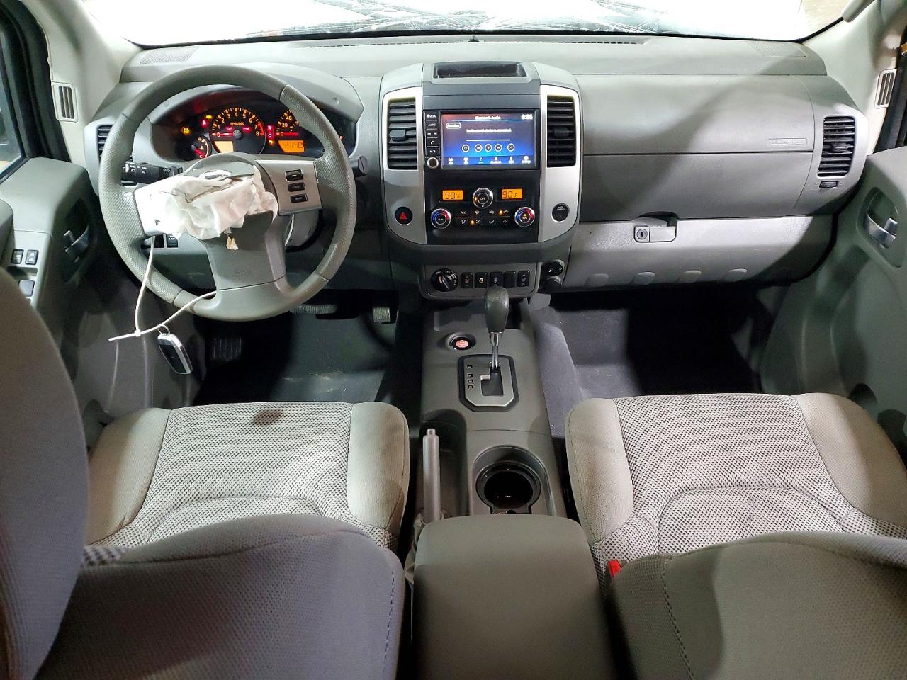 Nissan Frontier Sv