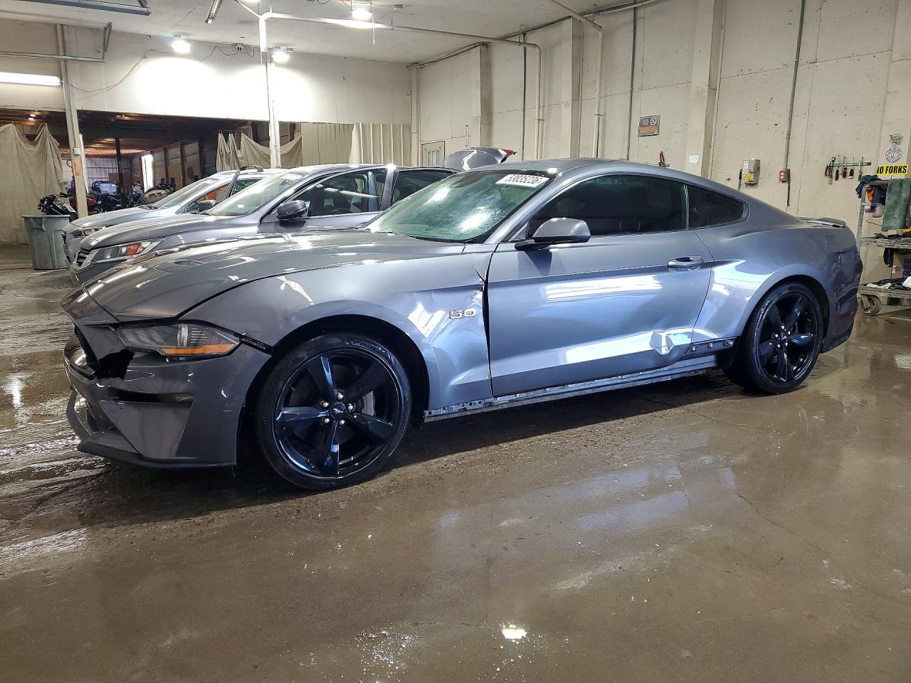 Salvage Ford Mustang Image