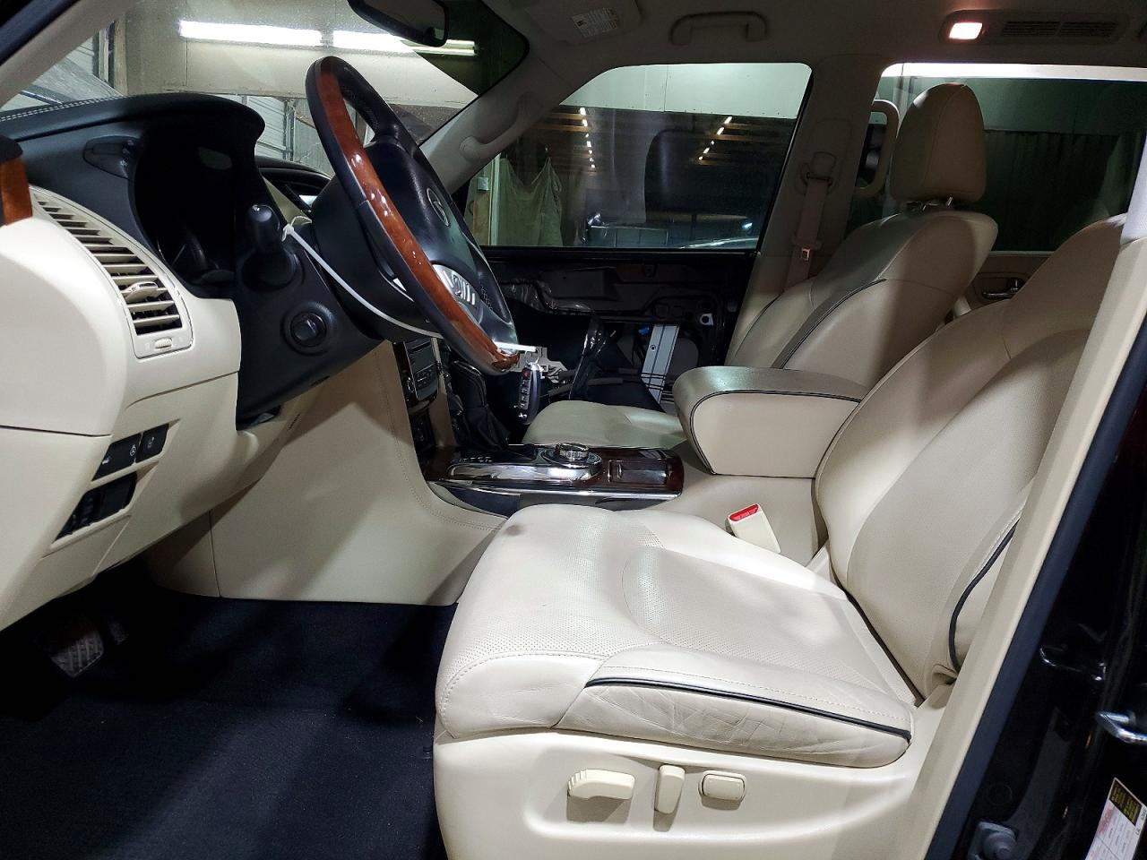 INFINITI Qx Luxe