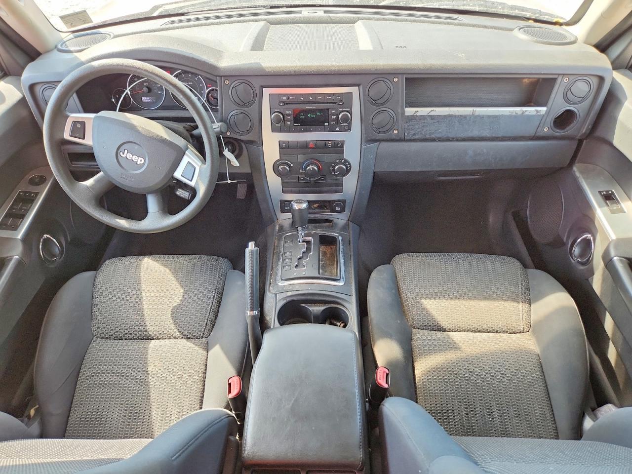 Jeep Commander Sport